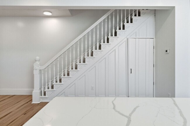 Building Photo - Brand New Renovation - Sharpsburg