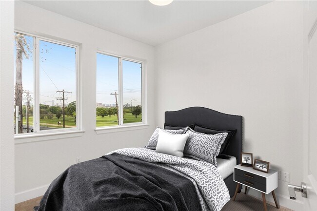 Building Photo - 4001 Red River St