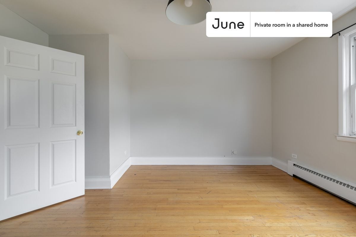 Building Photo - Room in Shared 4 bed/2 bath home