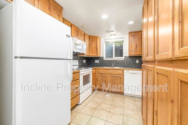 Building Photo - 627 E 500 S