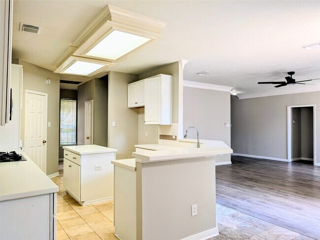 Building Photo - 8803 Wheatland Dr