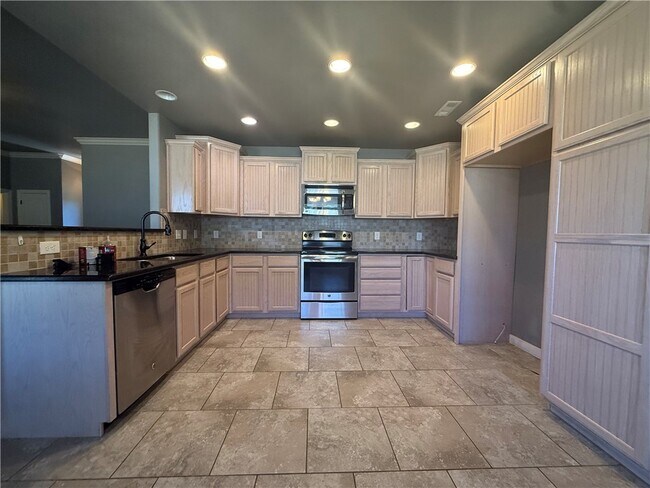 Building Photo - 1520 Amber Way
