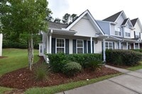 Building Photo - Fantastic 2 bedroom 2 bath end unit townhome