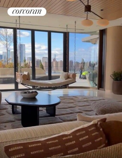 Building Photo - 480 Kent Ave