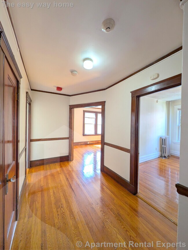 Building Photo - 157 Summer St