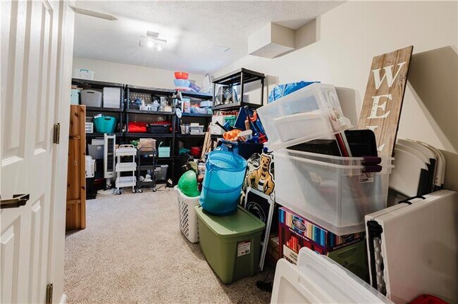 Building Photo - 446 Anna Marie Dr