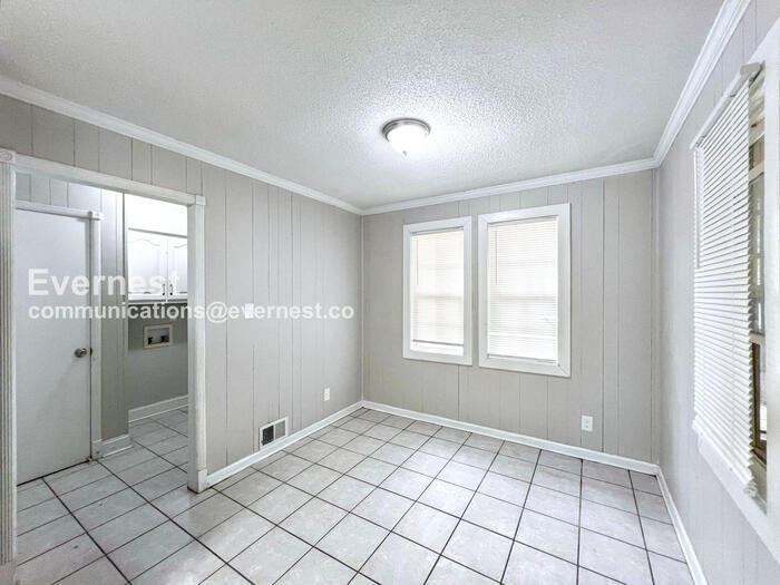 Building Photo - 3125 Walpole Ave