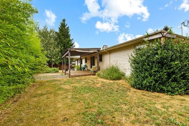 Building Photo - 2948 SE Sherrett St