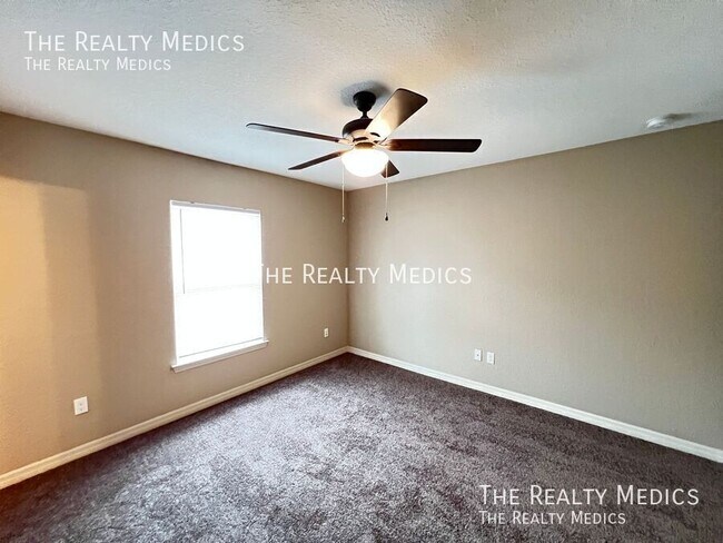 Building Photo - 485 Marion Oaks Ln