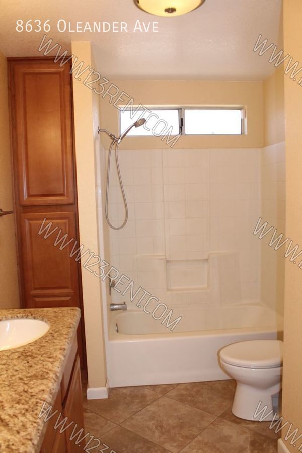 Building Photo - 8636 Oleander Ave