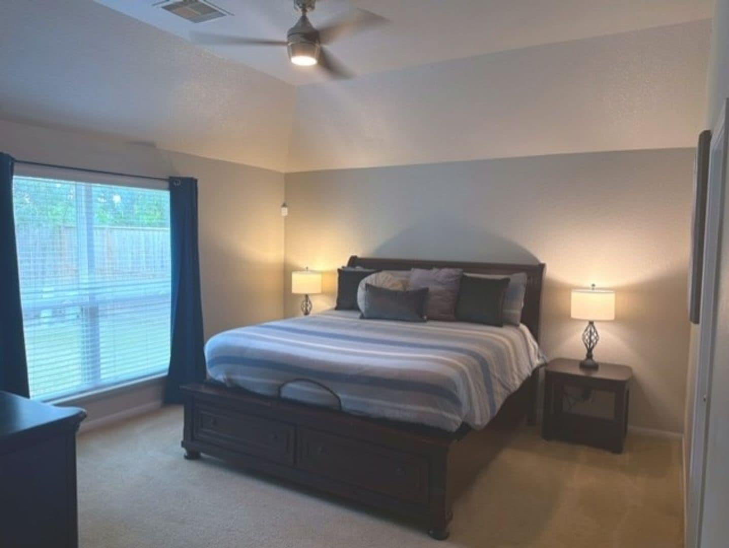 Building Photo - 1330 Yucca Mountain Dr