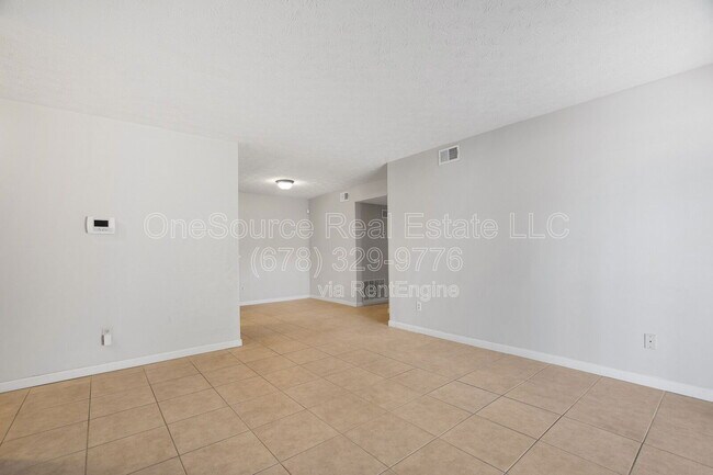 Building Photo - 1305 Augusta Dr