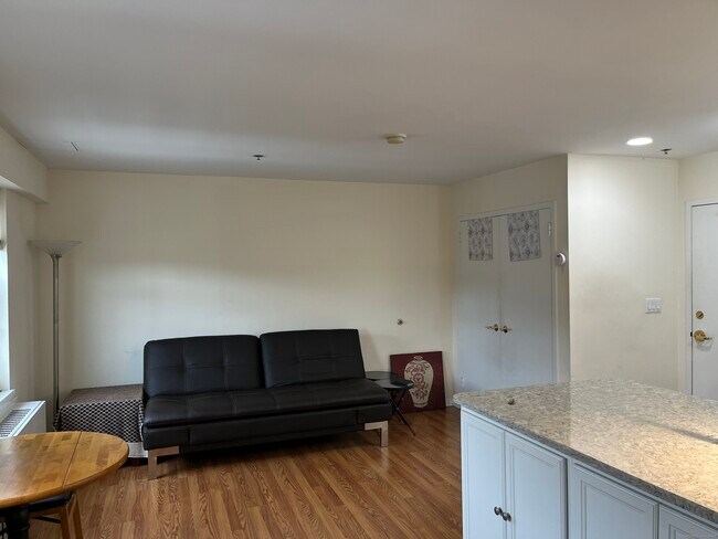 Building Photo - 59 Courtland Ave