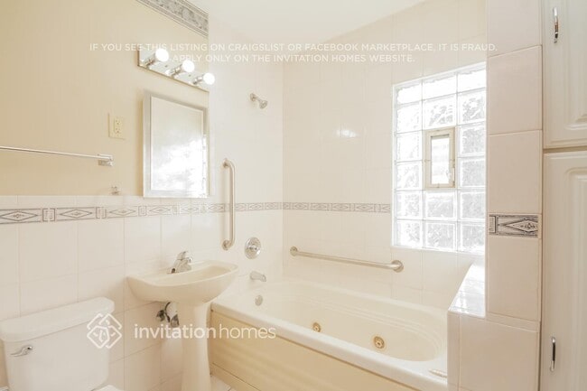 Building Photo - 1102 Lathrop Ave