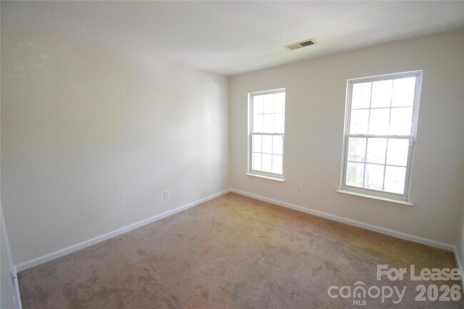 Building Photo - 3704 Wind Ridge Pl