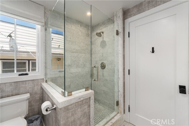 Building Photo - 2037 E Ocean Blvd