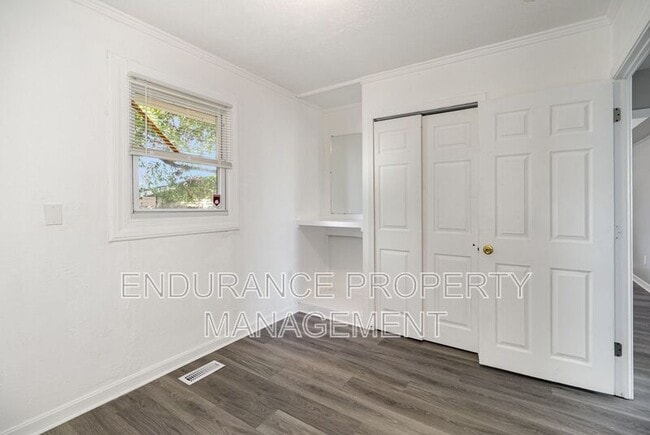 Building Photo - 9500 Ridgemoor Ave