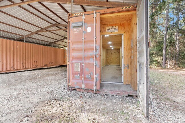 Building Photo - 5500 Penny Rd