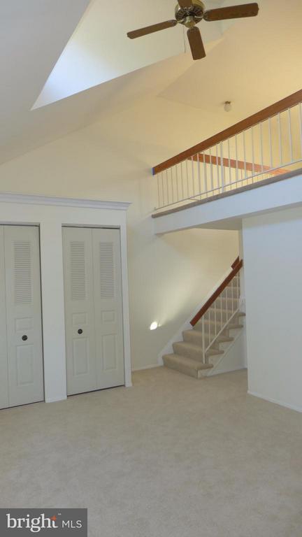 Building Photo - 23 Valley Crossing Cir