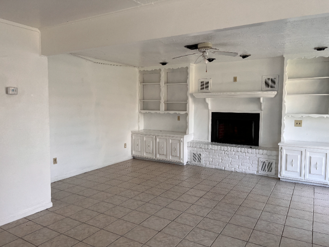 Building Photo - 104 Tara Dr