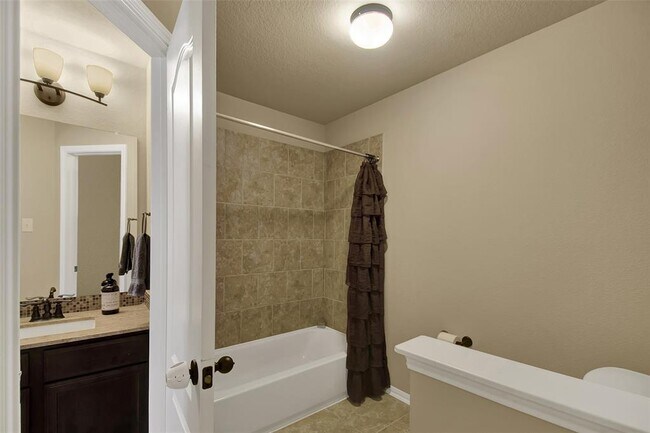 Building Photo - 16702 Radiant Lilac Trail