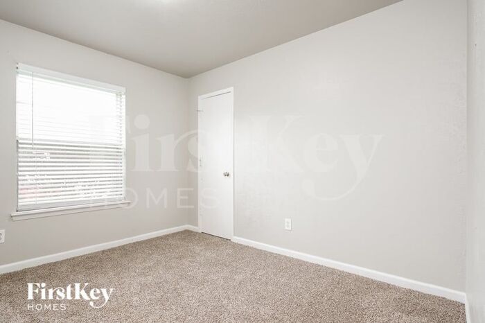 Building Photo - 710 Cavalier Pl