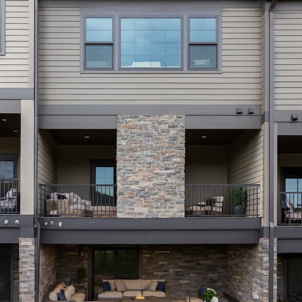 Building Photo - 134 Enclave Dr