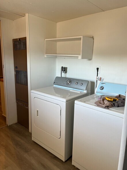 Building Photo - 4902 Ranchero Ln