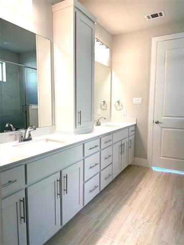 Building Photo - 8121 Bromley Dr