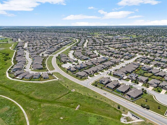 Building Photo - 20809 Grandala Ct