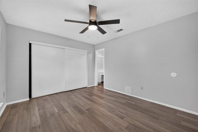 Building Photo - 2403 Autumn Springs Ln