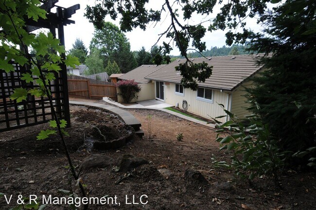 Building Photo - 1485-1487 Woodside Ct SE