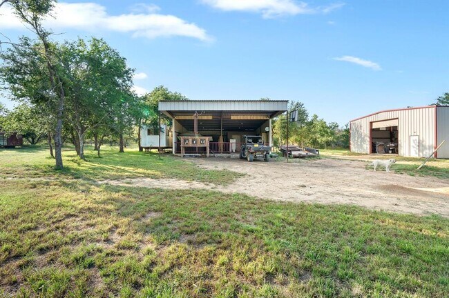 Building Photo - 4771 Co Rd 473