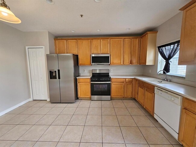 Building Photo - 2051 Cypress Bay Blvd