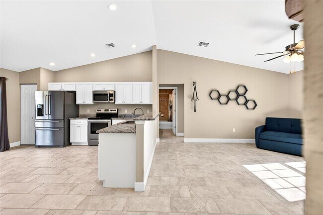 Building Photo - 501 Marion Oaks Golf Rd