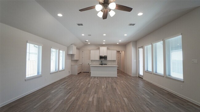 Building Photo - 4104 Hudson St