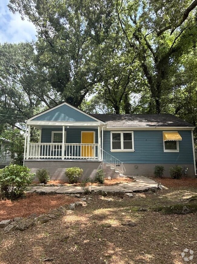 Building Photo - 4 Bed 1 Bath in Atlanta!