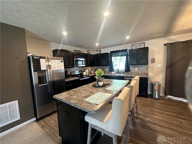Building Photo - 2652 Kingman Dr