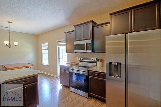 Building Photo - 50 Sunflower Cir NE