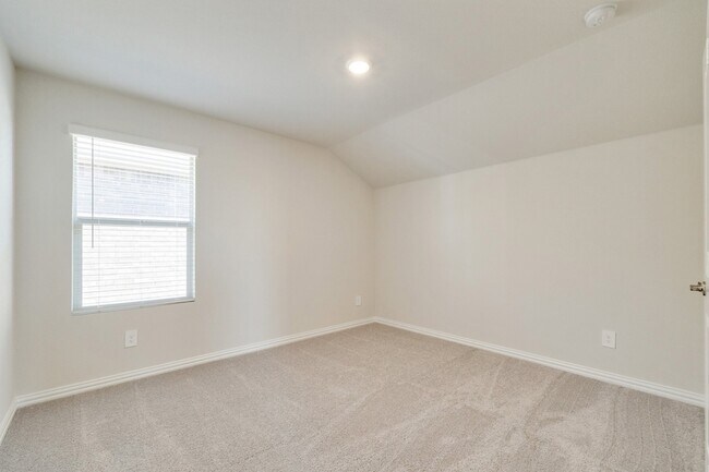 Building Photo - 111 Caliber Ct
