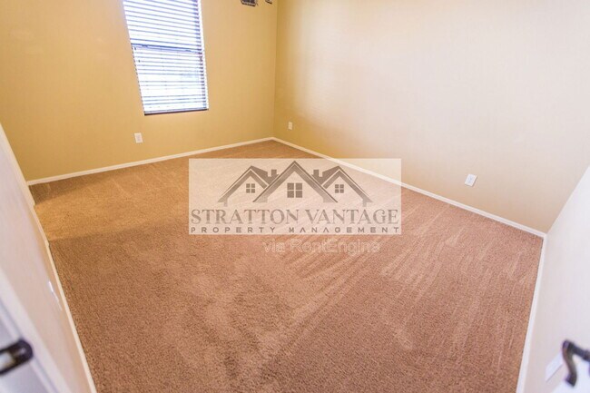 Building Photo - 976 S Adam Way