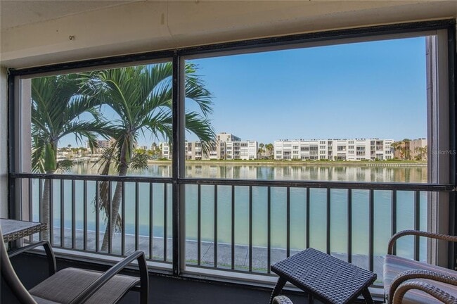 Building Photo - 7540 Bay Island Dr S