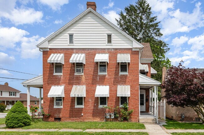 Building Photo - 303 Ridge Ave