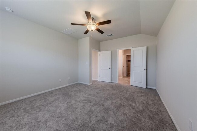 Building Photo - 13905 Heartland Dr