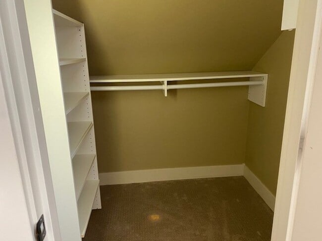 Building Photo - hi2209