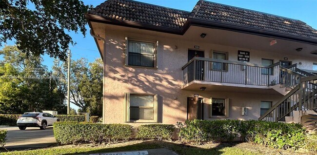 Building Photo - 10325 NW 11th St