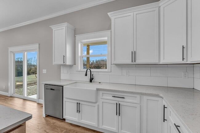 Building Photo - Italian Estates Property Management