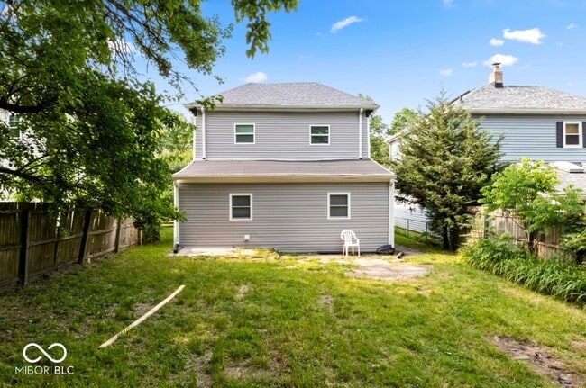 Building Photo - 4923 E University Ave