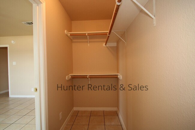 Building Photo - 1502 Golden Eagle Ct