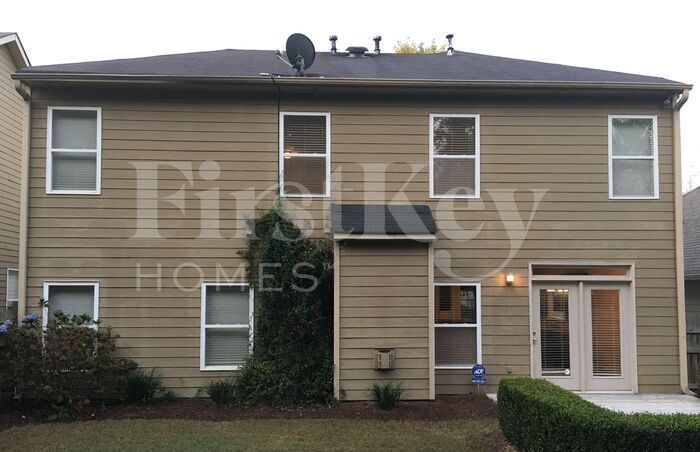 Building Photo - 3175 The Commons Dr